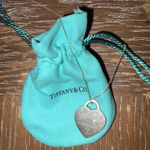 Tiffany & Co. Silver Holiday Heart Necklace Limited Edition Christmas Snowflake